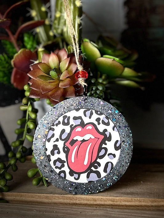 βRolling Stonesβ Statement Circle
