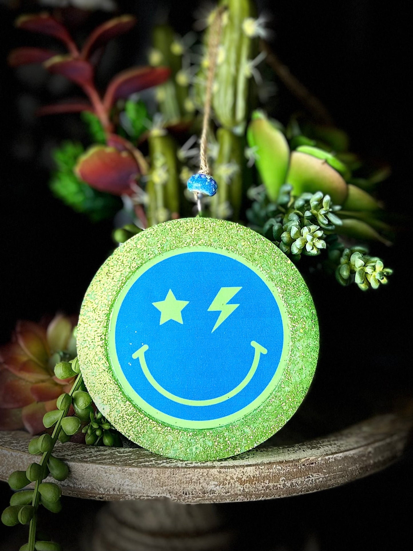 “All Smiles” Statement Circle